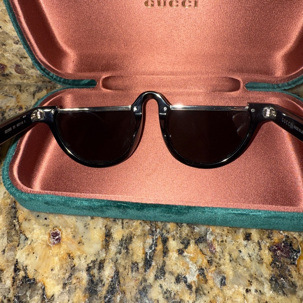 GUCCI GG1368S Oval Semi- rimless sunglasses in black acetate - Picture 11 of 13